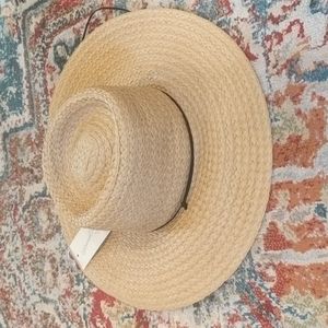 Adjustable summer hat